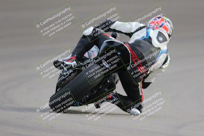 media/Dec-17-2022-SoCal Trackdays (Sat) [[224abd9271]]/Turn 10 Backside (120pm)/